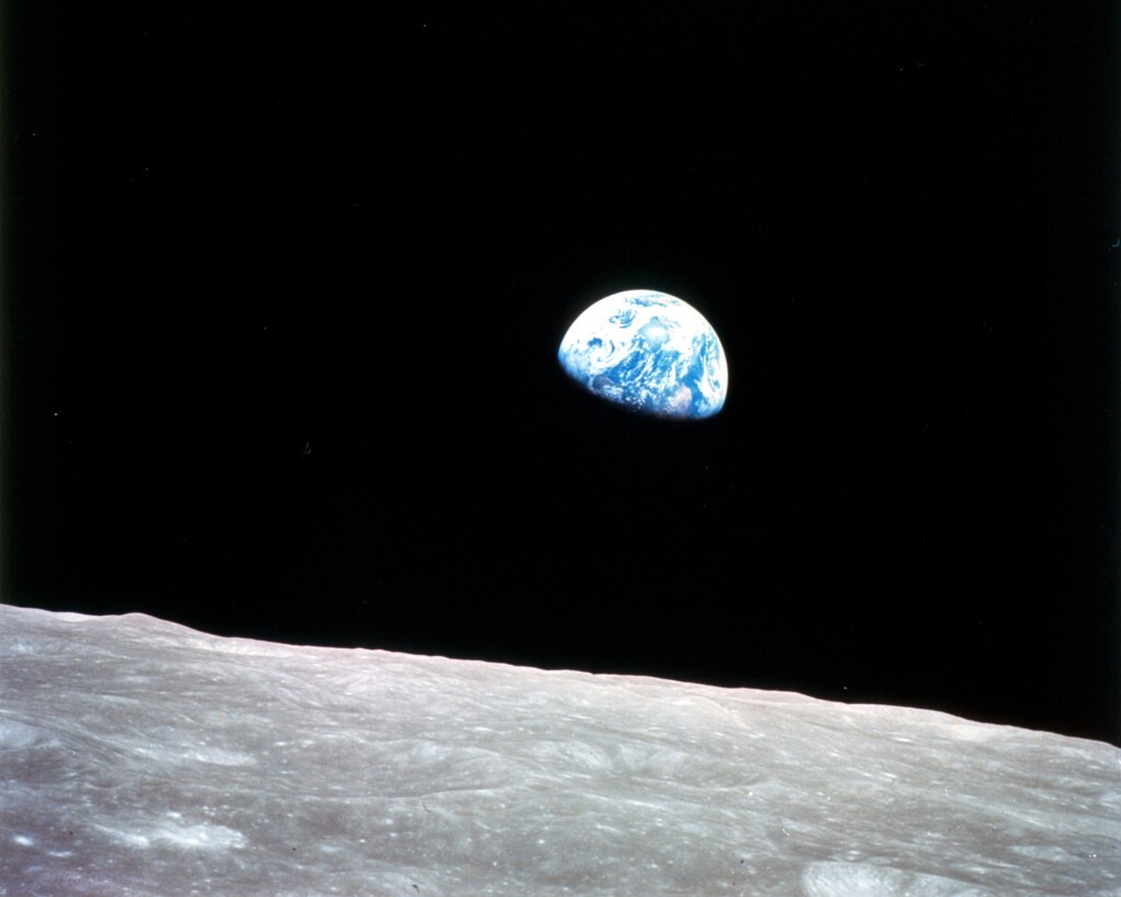 Earthrise courtesy NASA